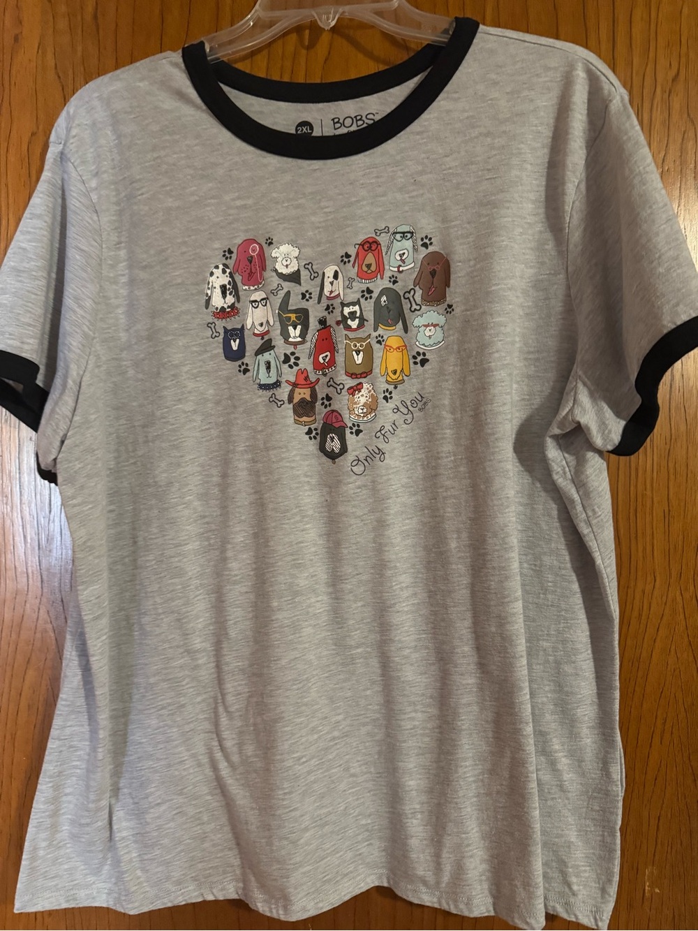 Skechers Light Gray Ringer Shirt with Multicolor Dog Heart Design 2XL